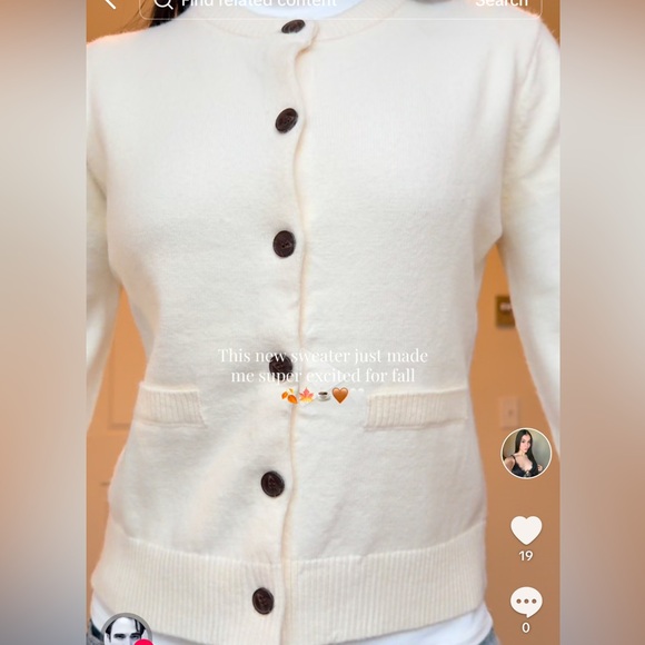 NWT Crew Neck Knit Cardigan Sweater - Picture 5 of 5